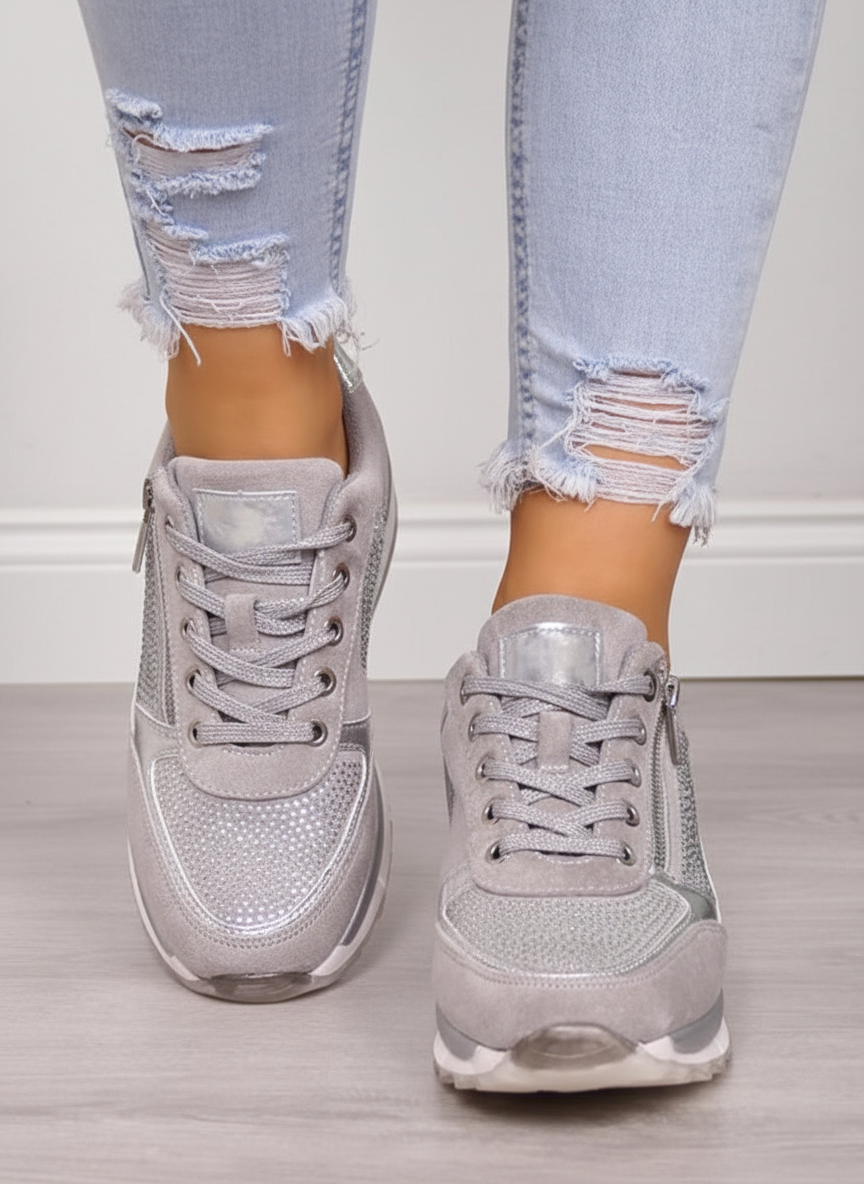 Amore women's silver-gray sneakers, front view with cushioned padded tongue
