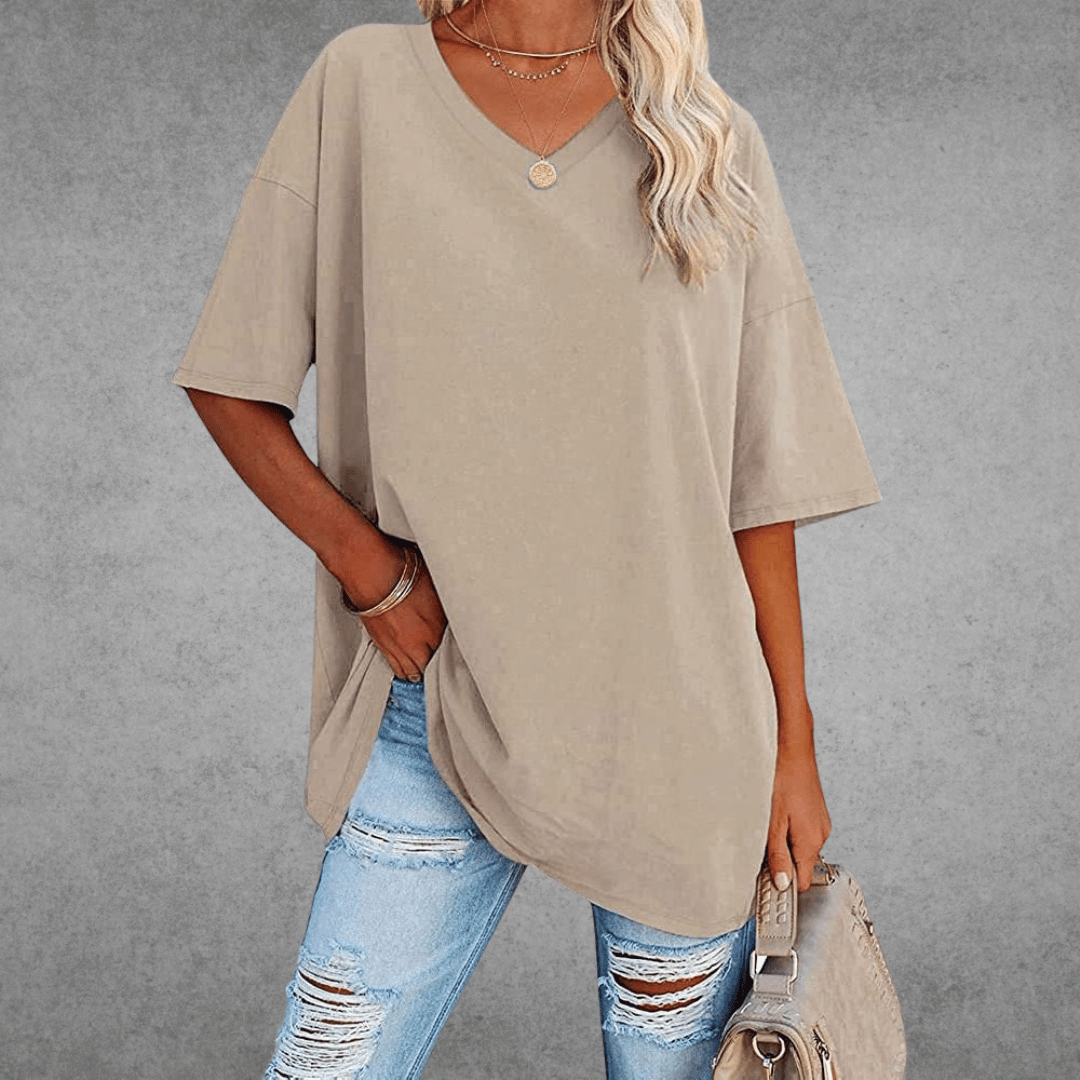 Women’s oversized V-neck T-shirt in beige with short sleeves and relaxed fit
