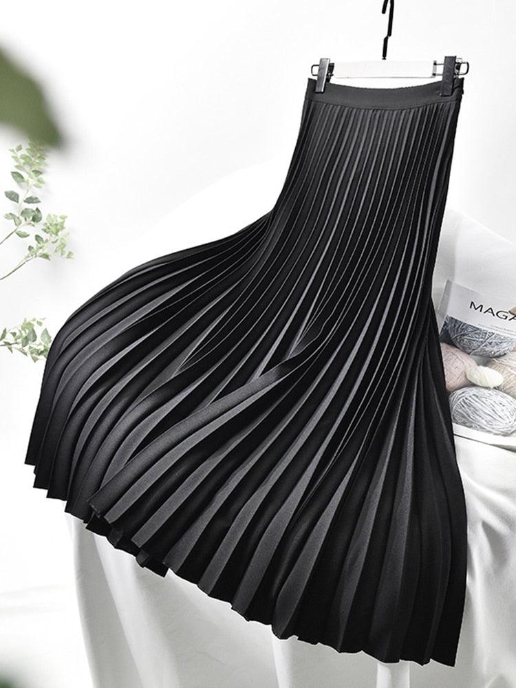 Women's high-waisted pleated midi skirt, black pleats with flared hem