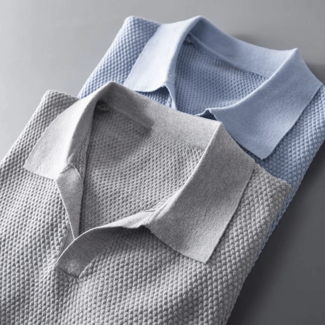 Knitted polo shirt collars in light grey and sky blue, short-sleeve knit texture