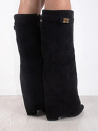 Knee-high flared shark boots in black suede, pointed toe, block heel, side view
