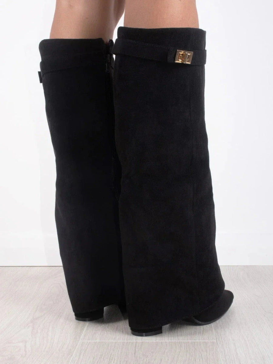 Knee-high flared shark boots in black suede, pointed toe, block heel, side view
