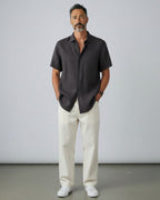 Men's linen shirt in dark gray, short-sleeve button-up with front view
