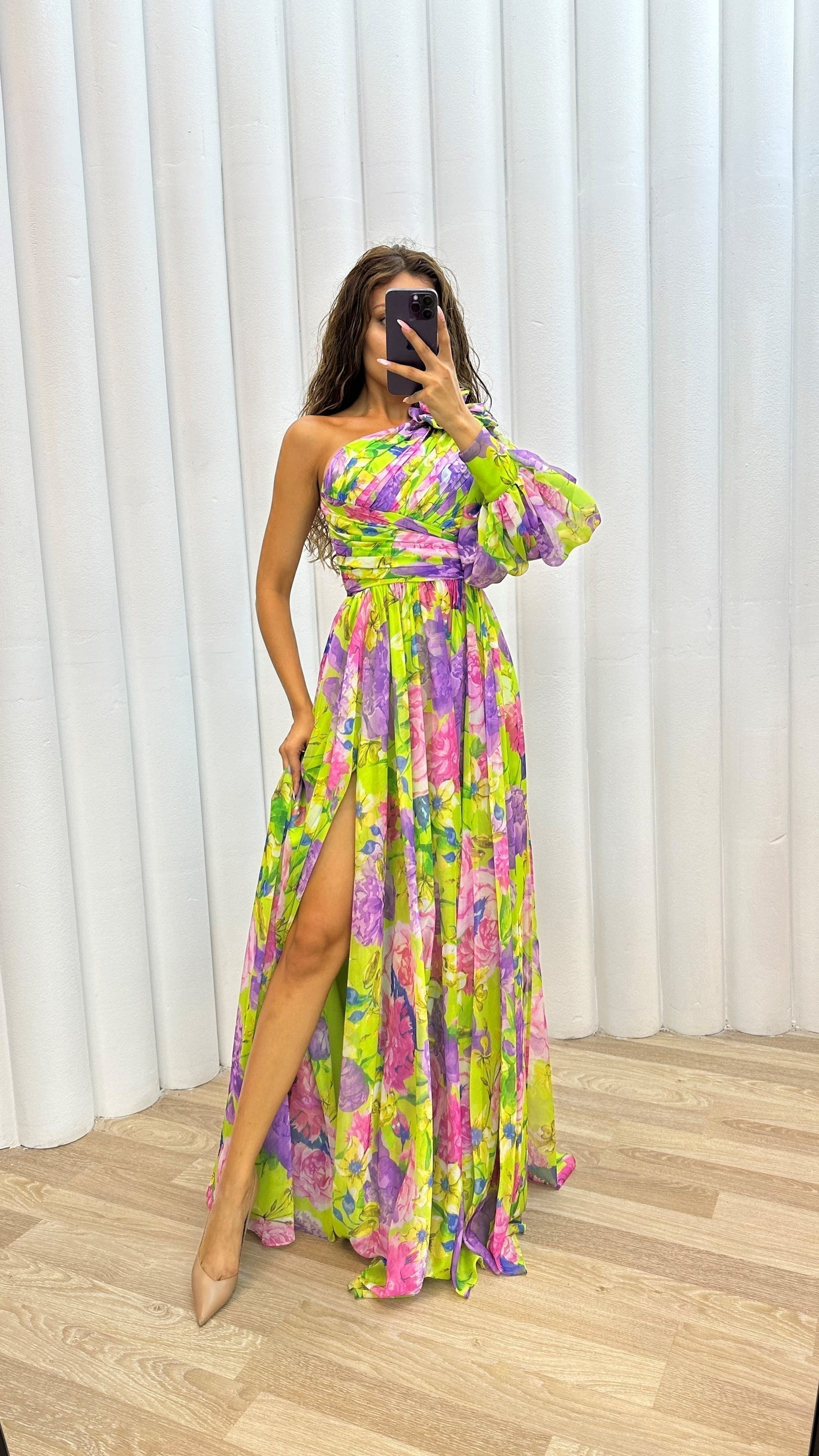 Multicolour one-shoulder maxi dress with ruffled gathered waist and side leg opening