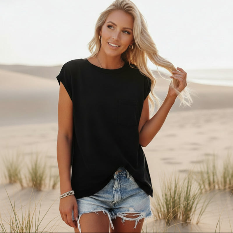 Women’s round-neck short-sleeve T-shirt, black, relaxed fit with chest pocket