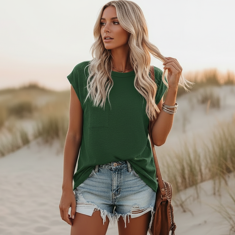 Women’s round-neck short-sleeve T-shirt, dark green, relaxed fit with chest pocket
